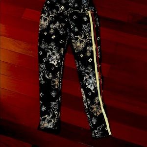 Free people leggings with double stripe